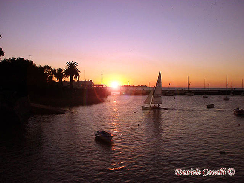 Colonia del Sacramento (Navegando) by danuqui